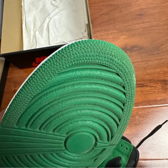 Air Jordan 1 High Pine Green Size 10.5 - Picture 9 of 9